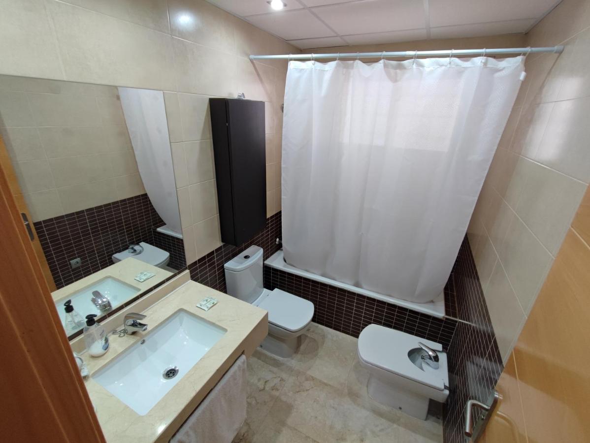 Villa Aguilas Club - Guest House มาลากา ภายนอก รูปภาพ